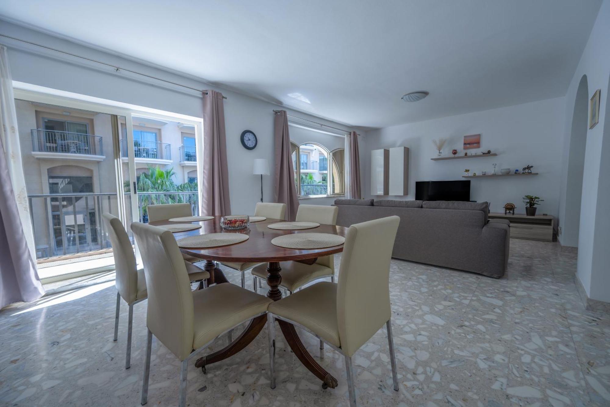 Spacious 3 Bedroom Apartment In The Heart Of St Julians Saint Julian's Eksteriør bilde