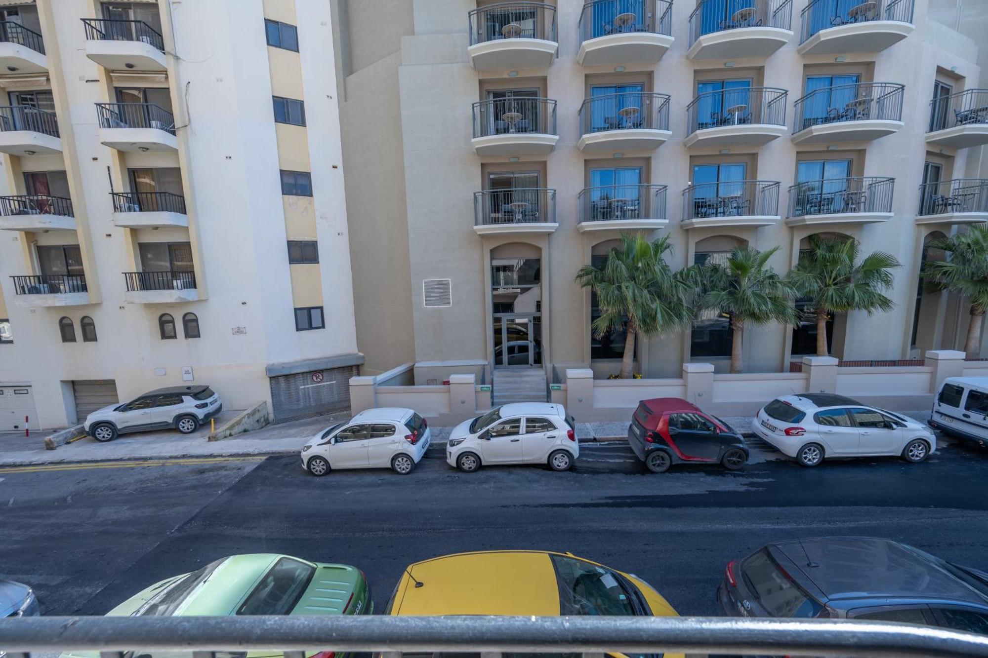 Spacious 3 Bedroom Apartment In The Heart Of St Julians Saint Julian's Eksteriør bilde