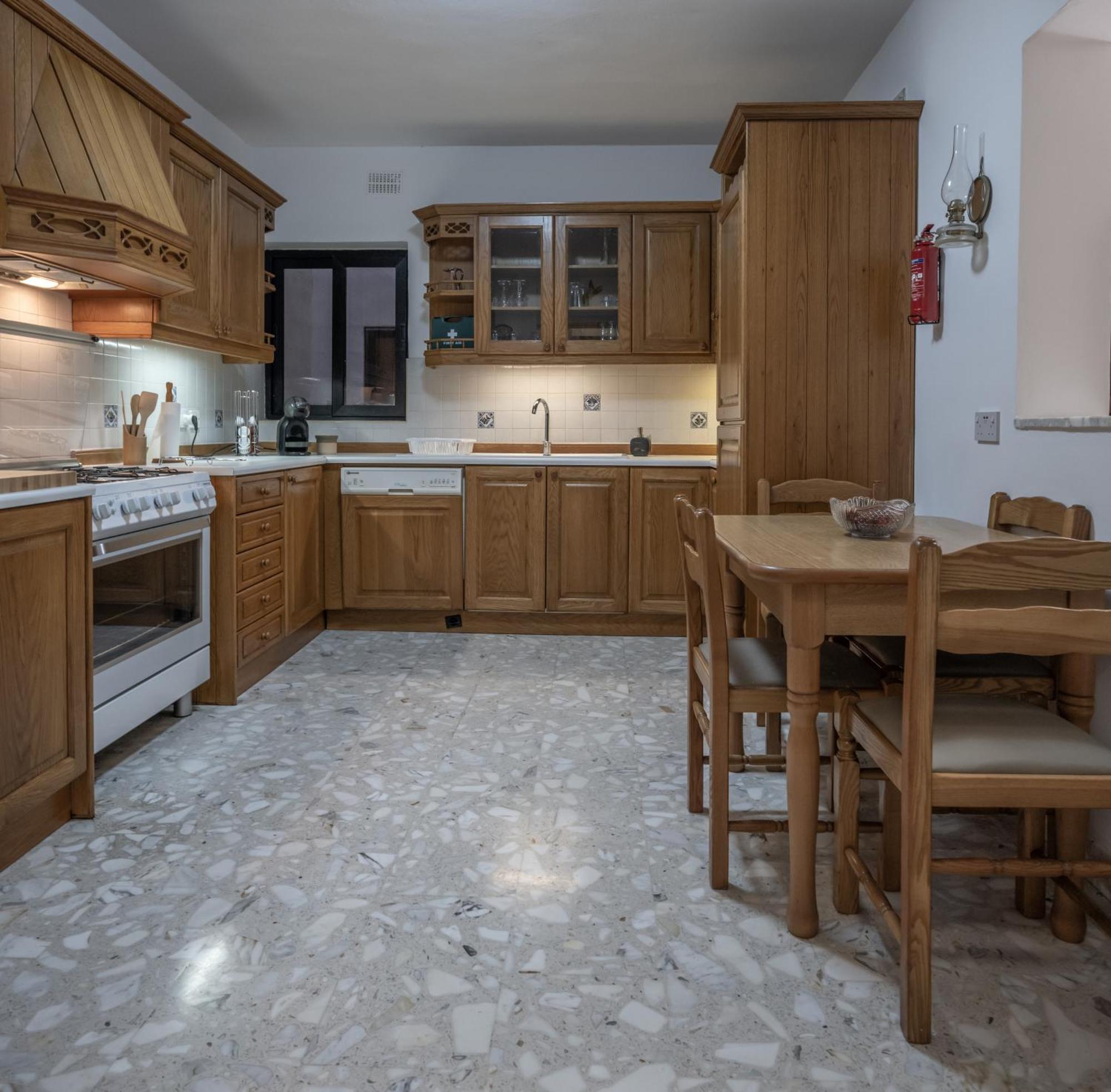 Spacious 3 Bedroom Apartment In The Heart Of St Julians Saint Julian's Eksteriør bilde